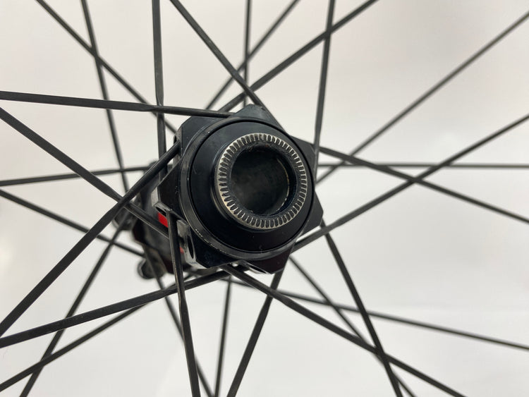 close up of the right axle end