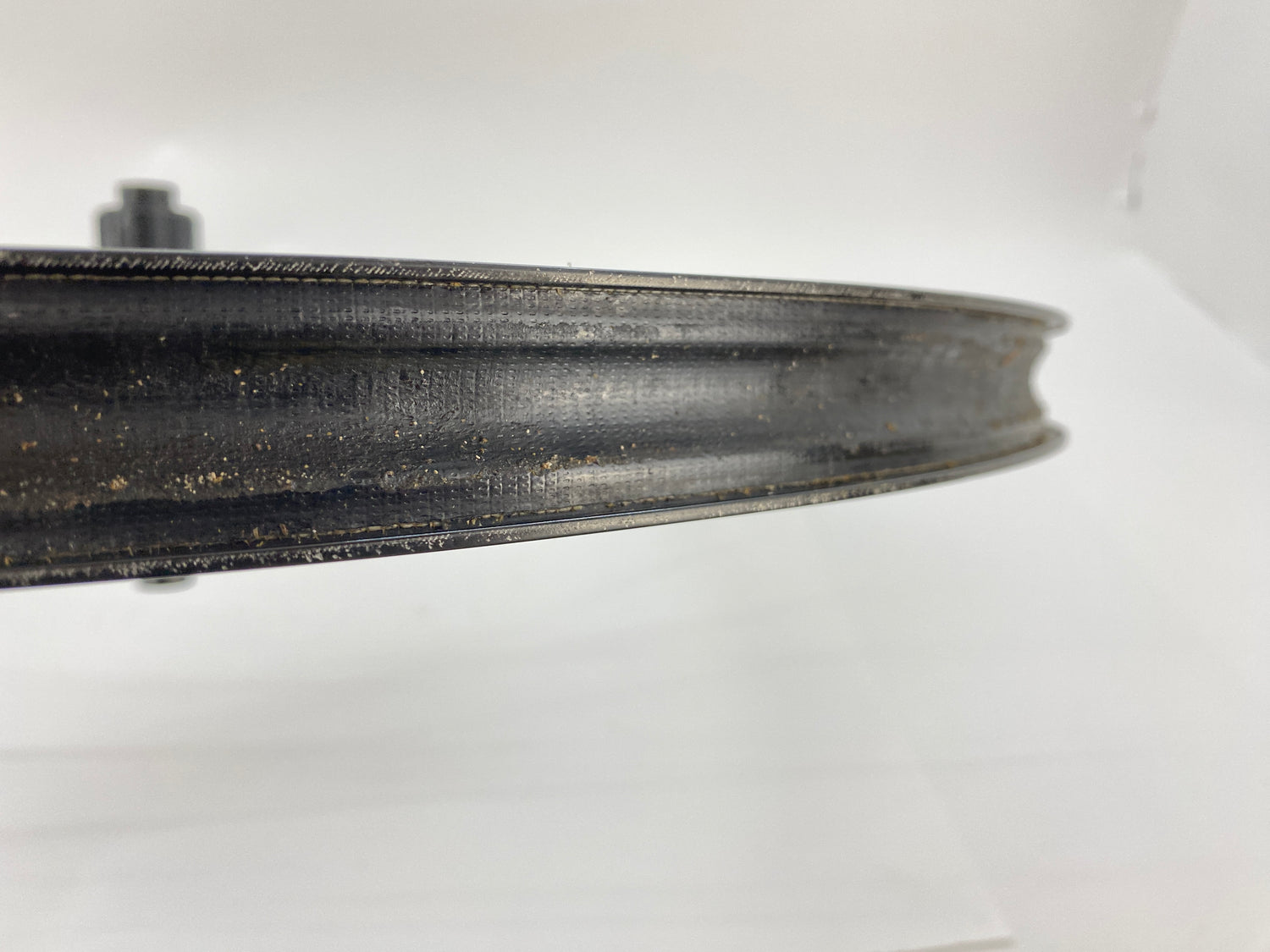 close up of the rim bed