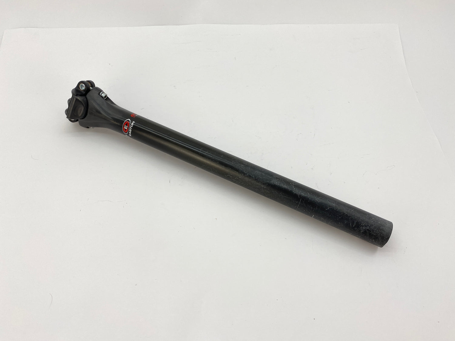 main view of the seatpost