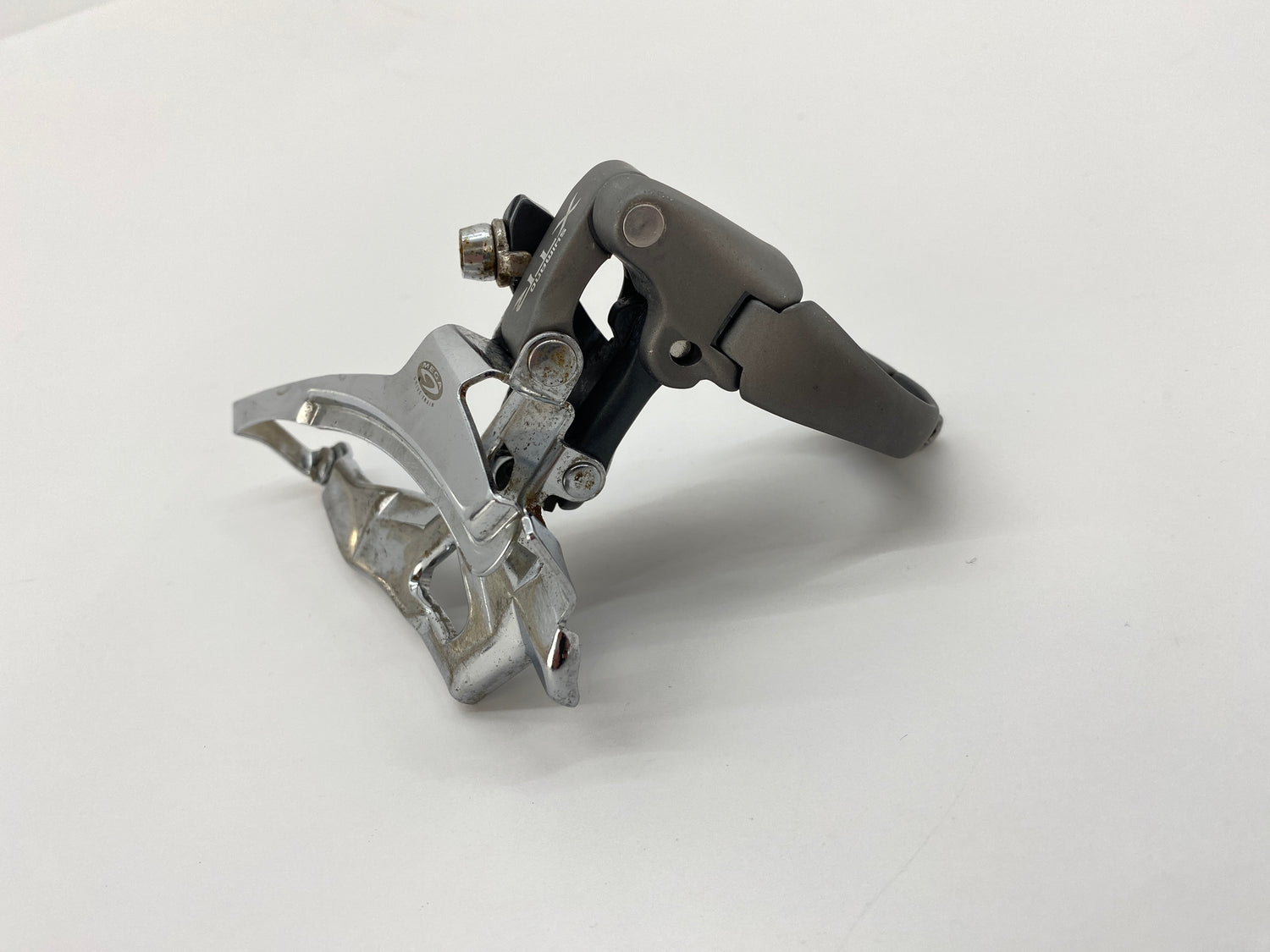 front view of the derailleur