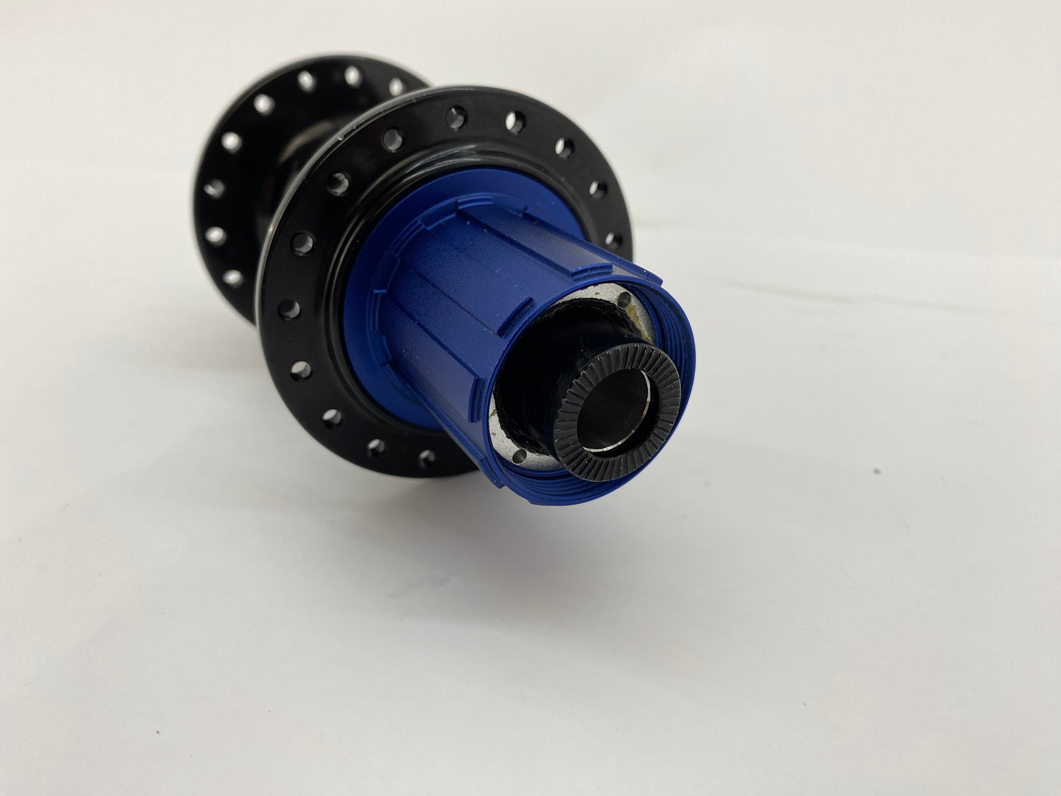 close up of the right axle end
