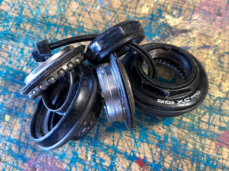 Suntour XC Pro Headset Threaded 1" Grease Guard