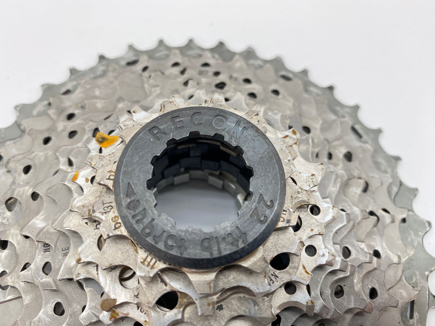 close up of the lockring and 11 cog