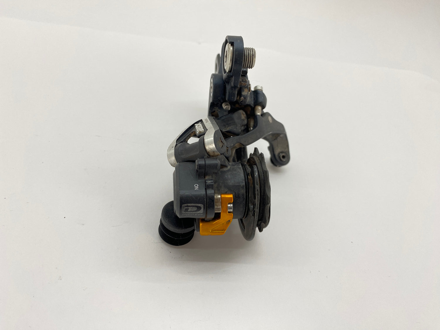 front view of the derailleur