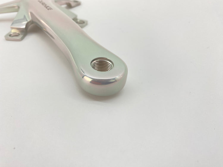 close up of the crank arm end
