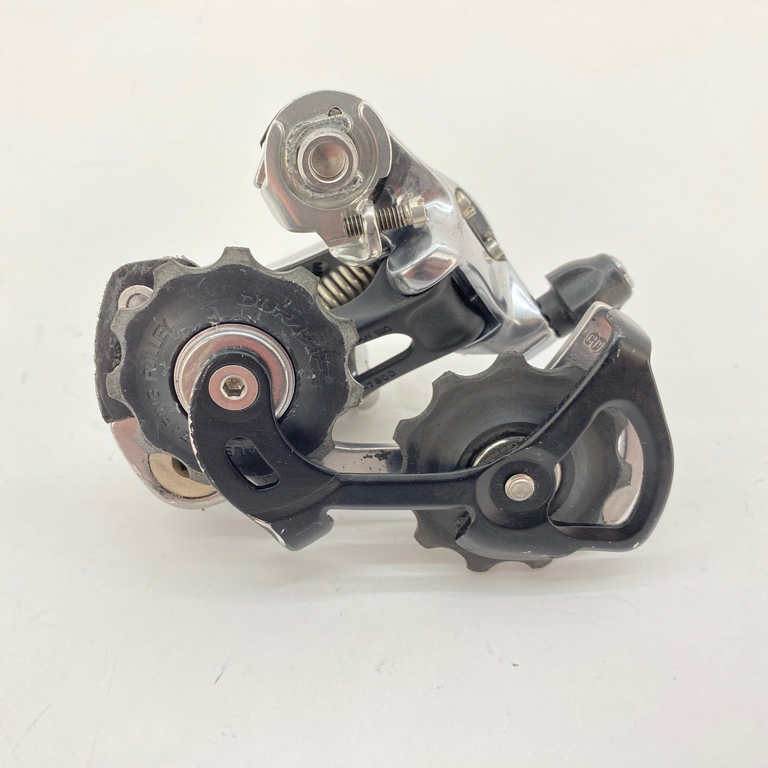 backside view of the derailleur