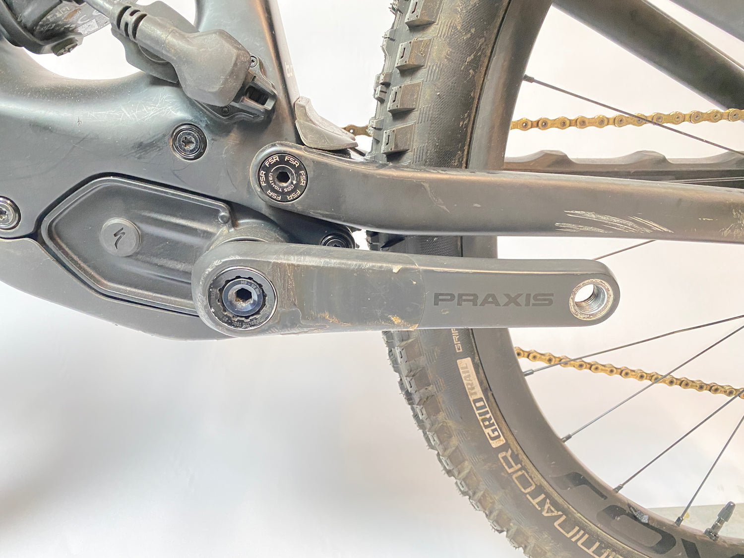 close up of the left crank arm