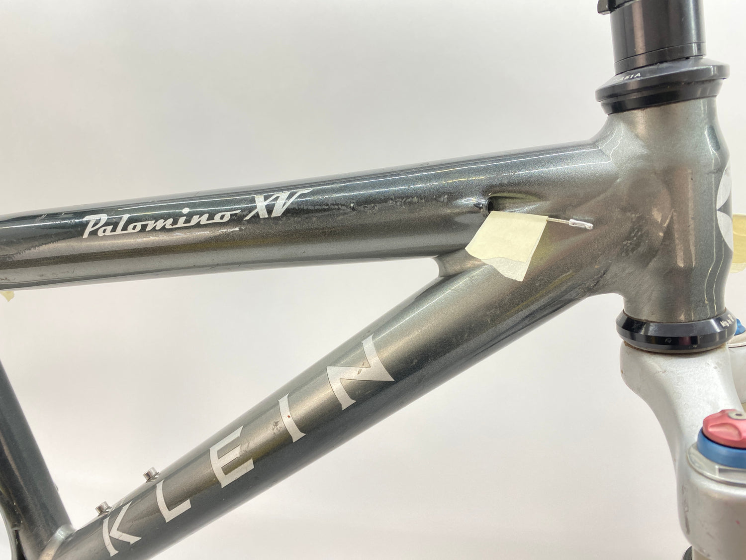 light scratches on top tube