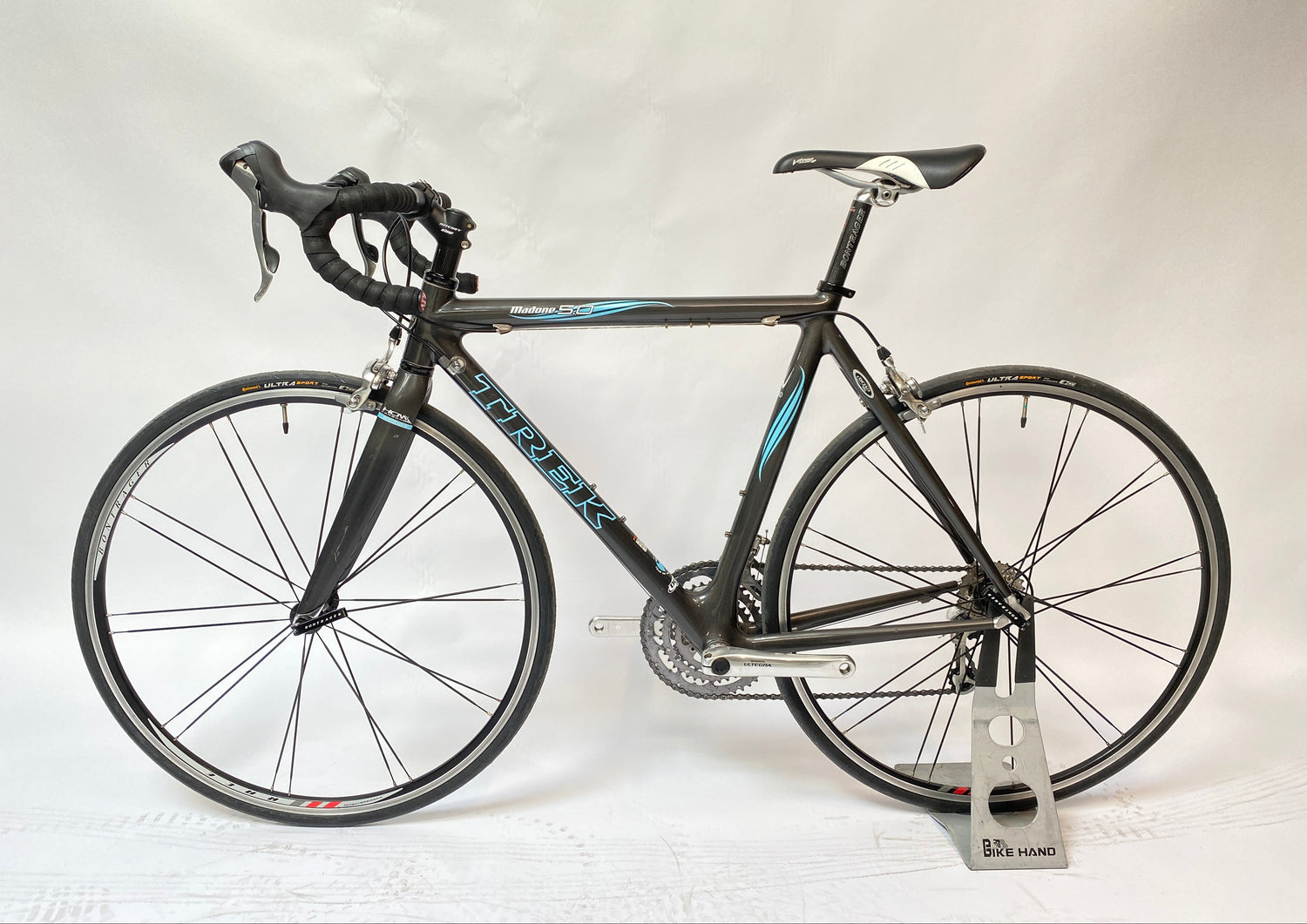 left side view of the bike