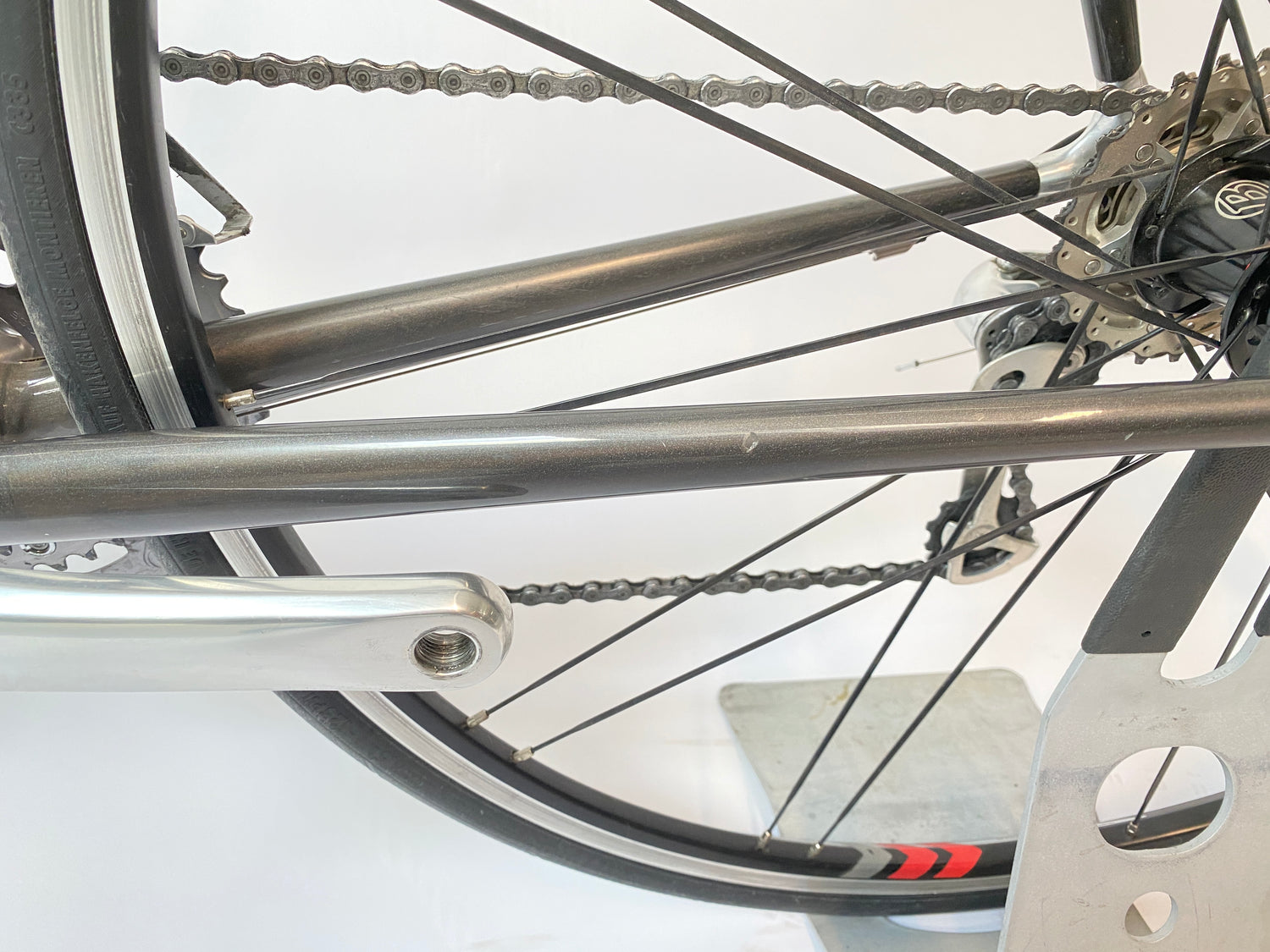 scratches on the left chain stay
