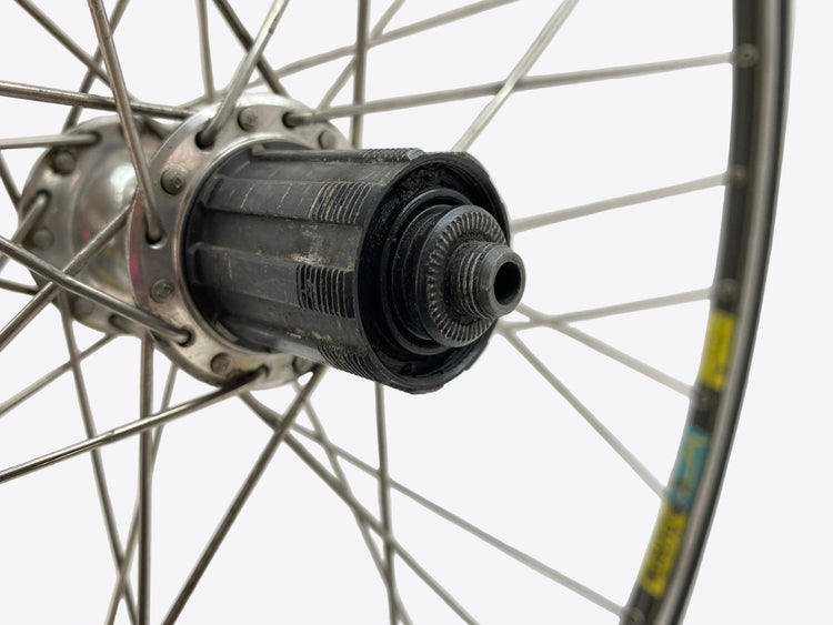 close up of the right rear axle end