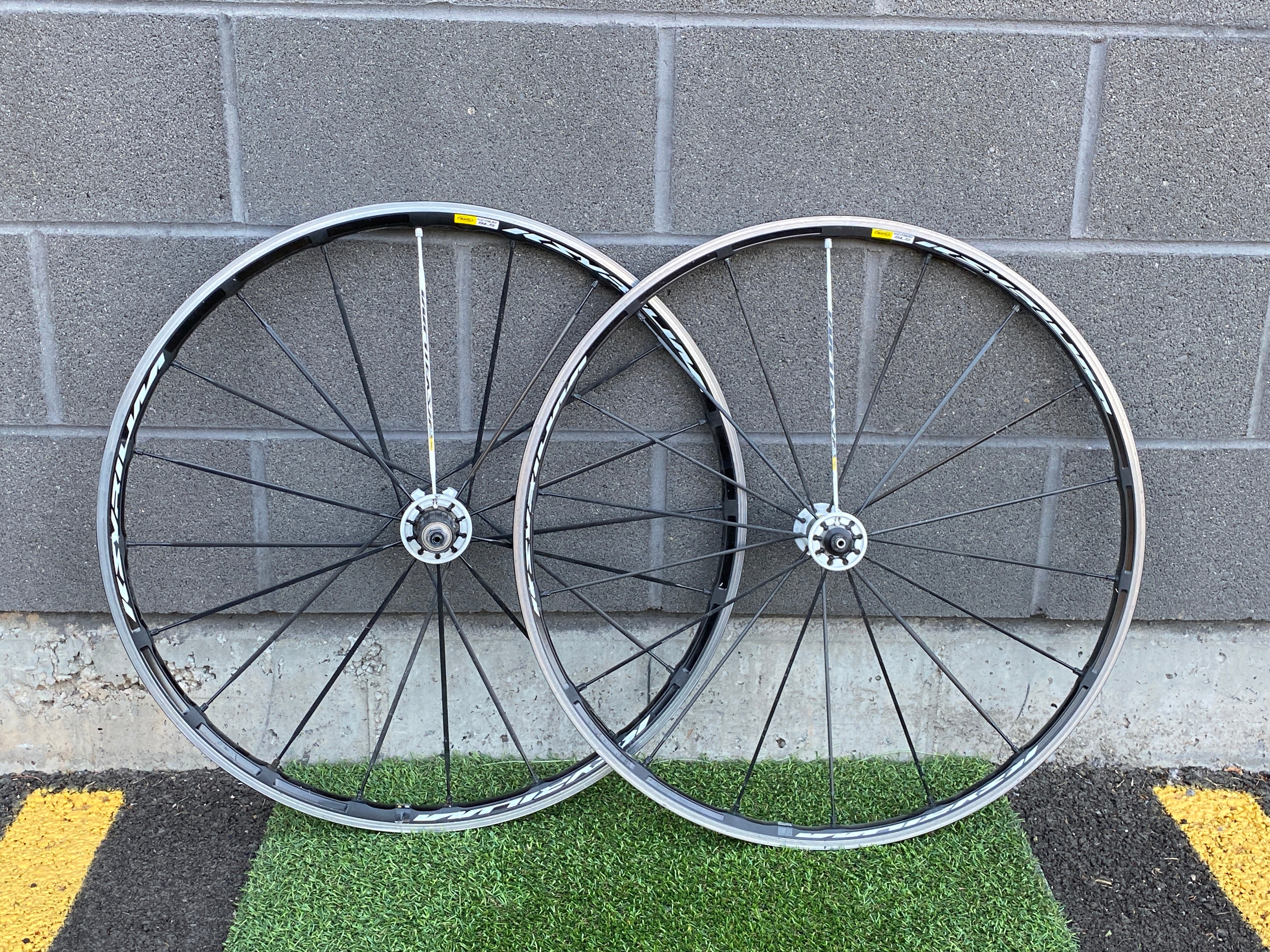 Mavic Ksyrium SLS 700c Rim Brake QR Wheelset