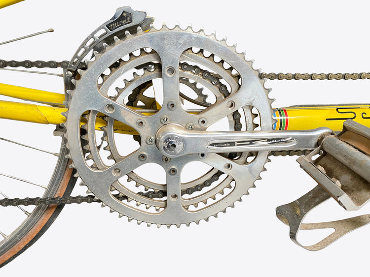 close up of the drive crank