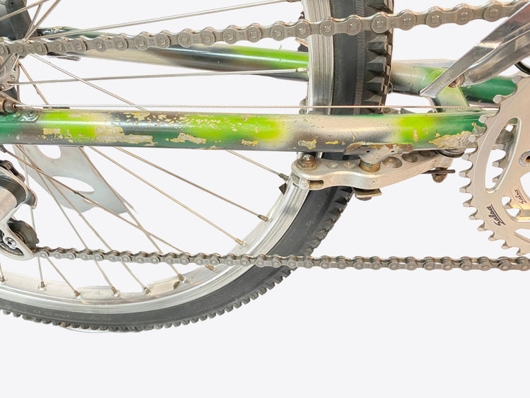 view of the right chainstay