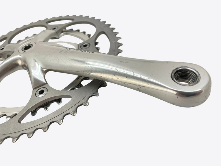 close up of the right crank arm