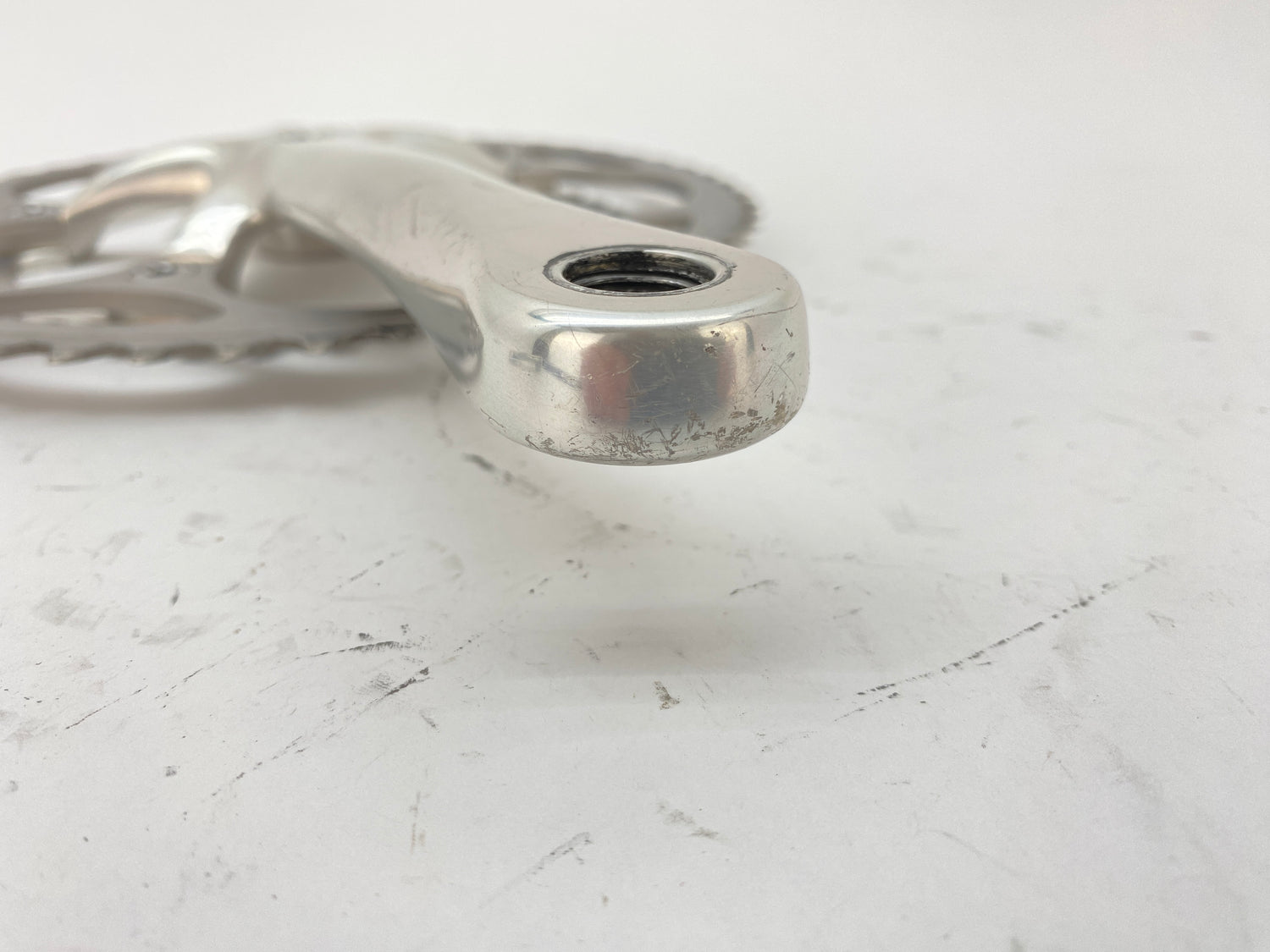 right crank arm end