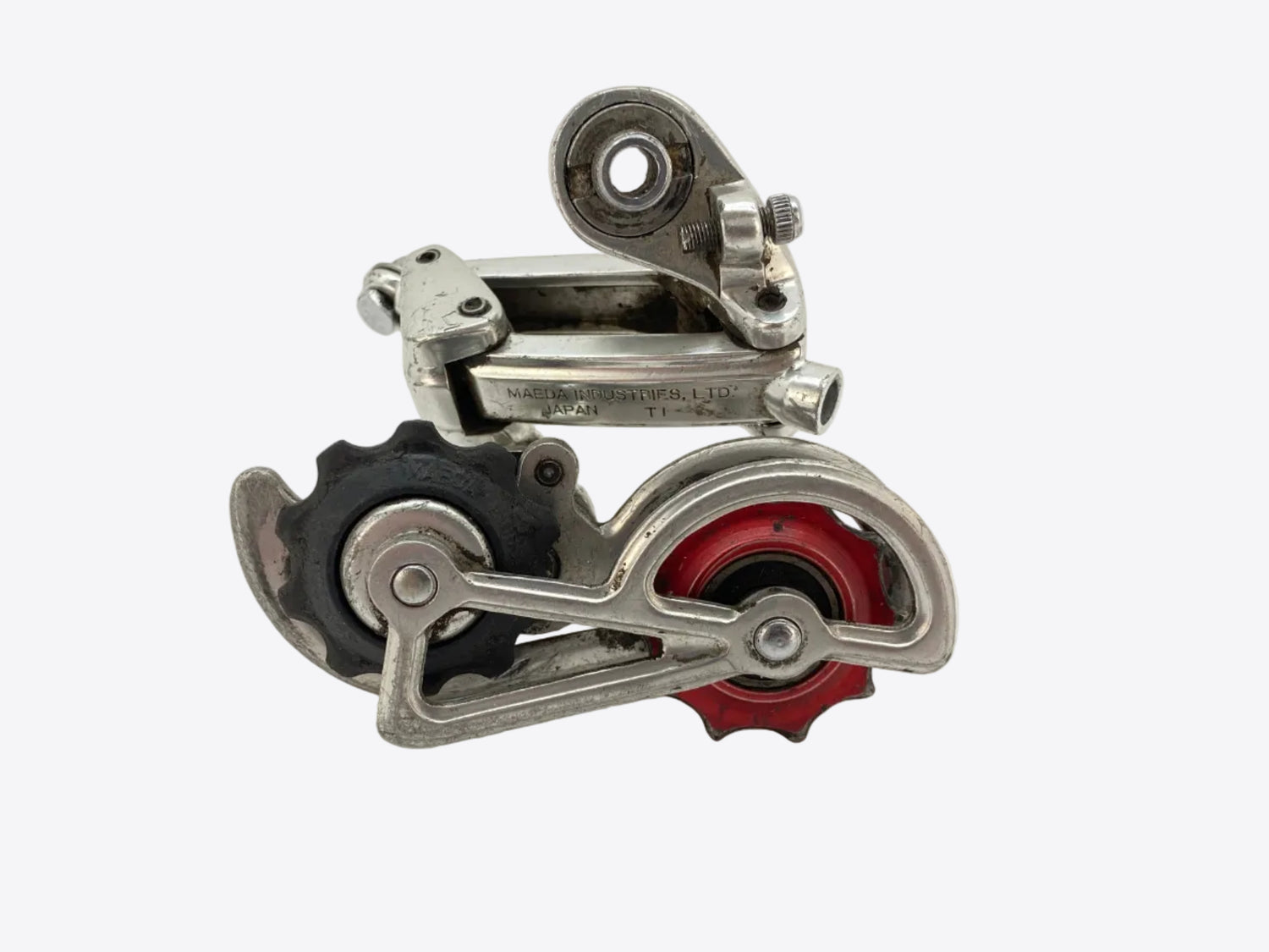 backside view of the ss derailleur