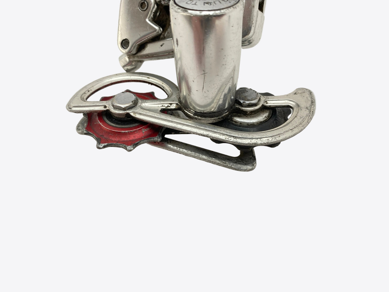 close up of the derailleur pulleys
