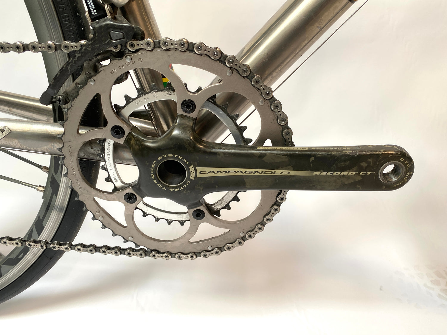view of the right crank arm