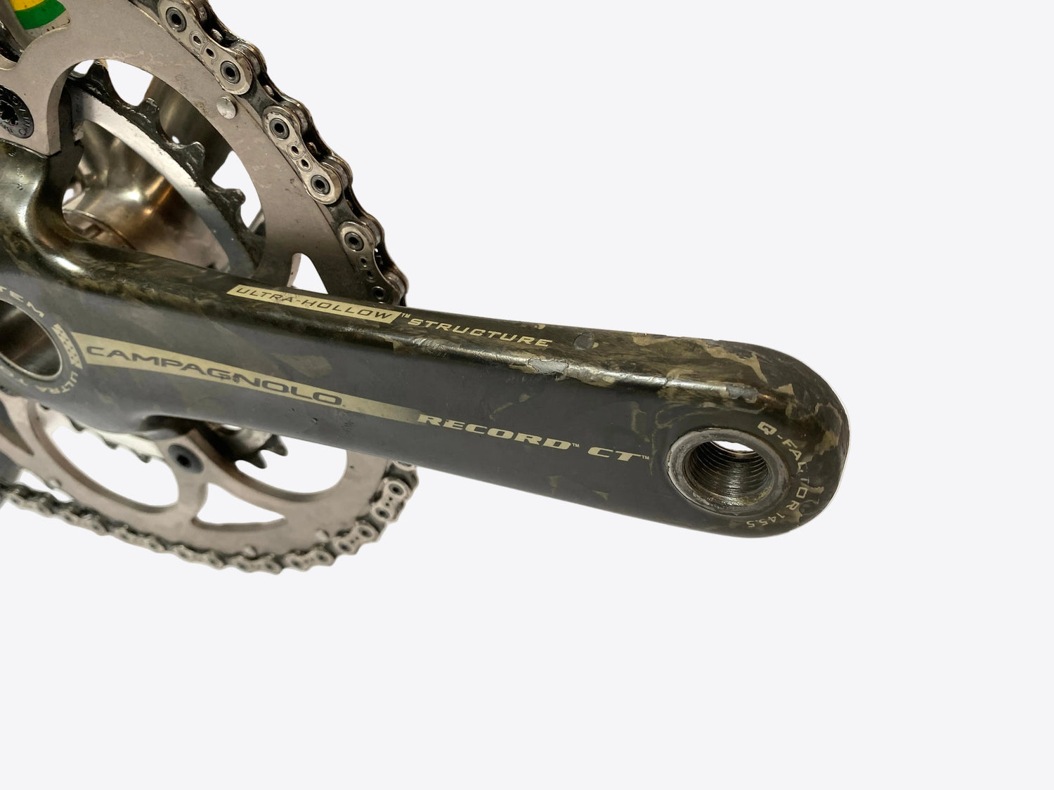 close up of the right crank arm