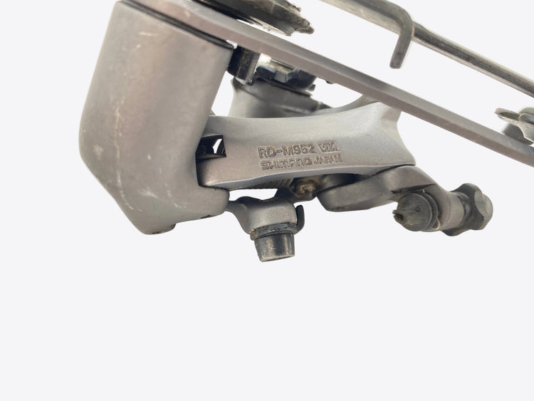 close up of the model number