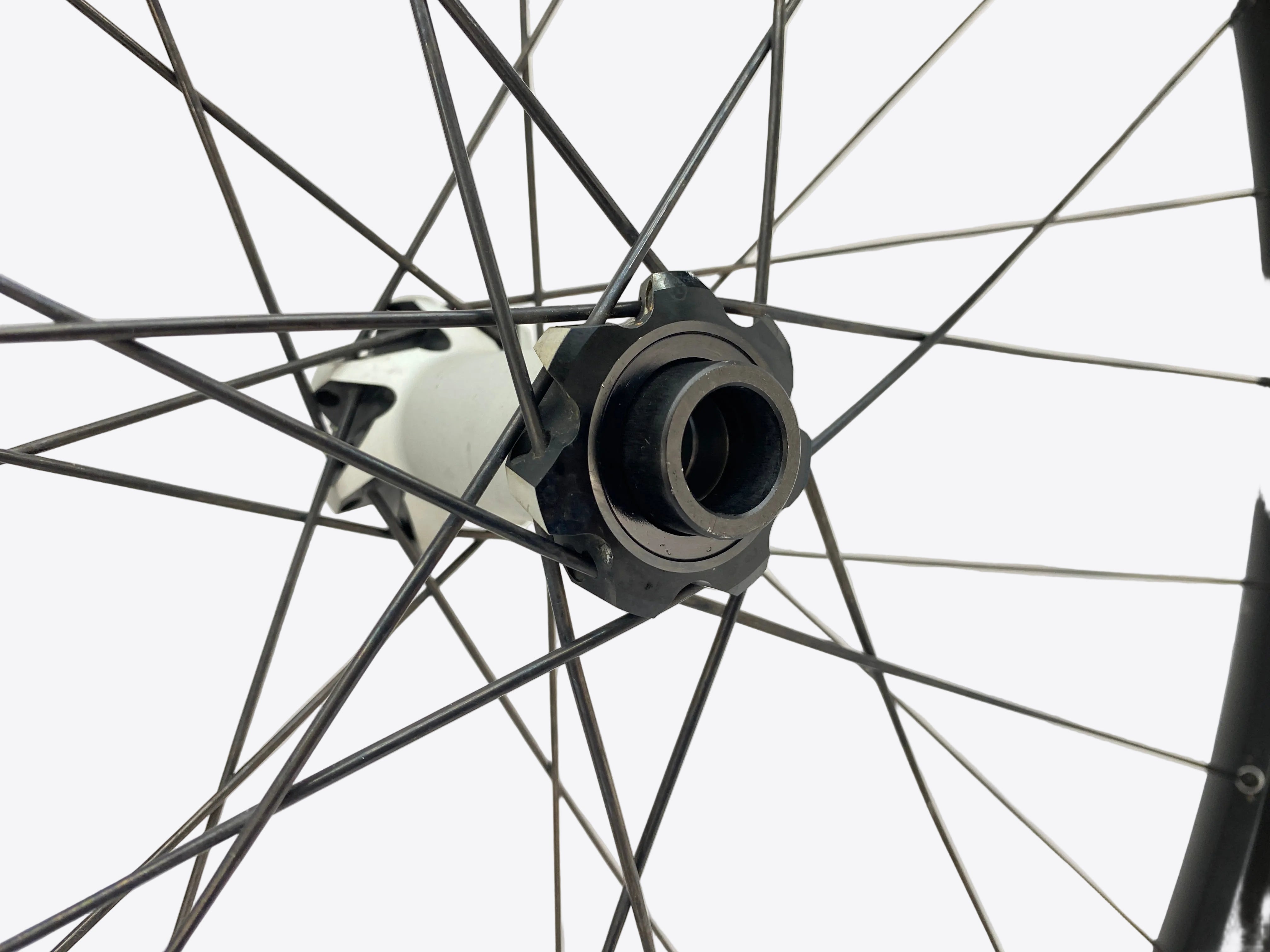 DT Swiss M1700 27.5 Plus Wheelset 35mm