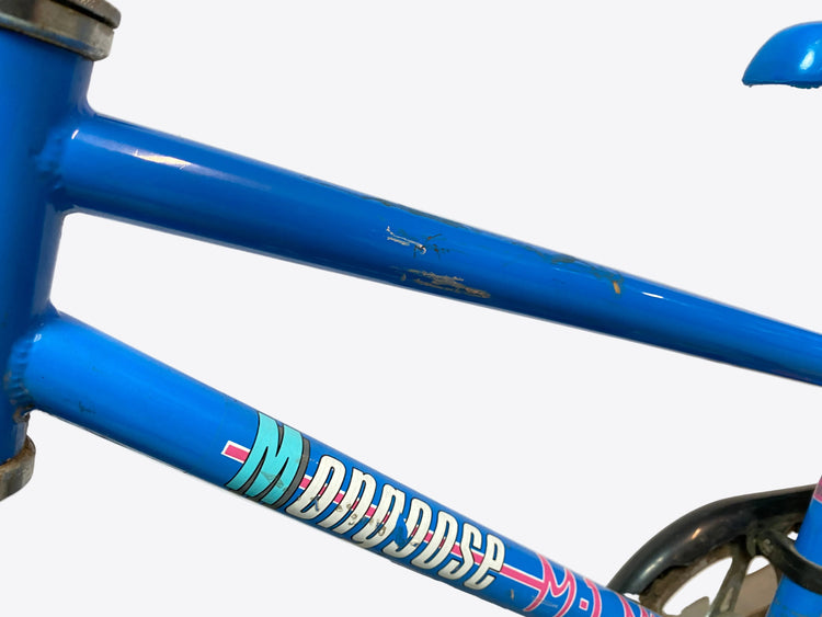scratches on the top tube left