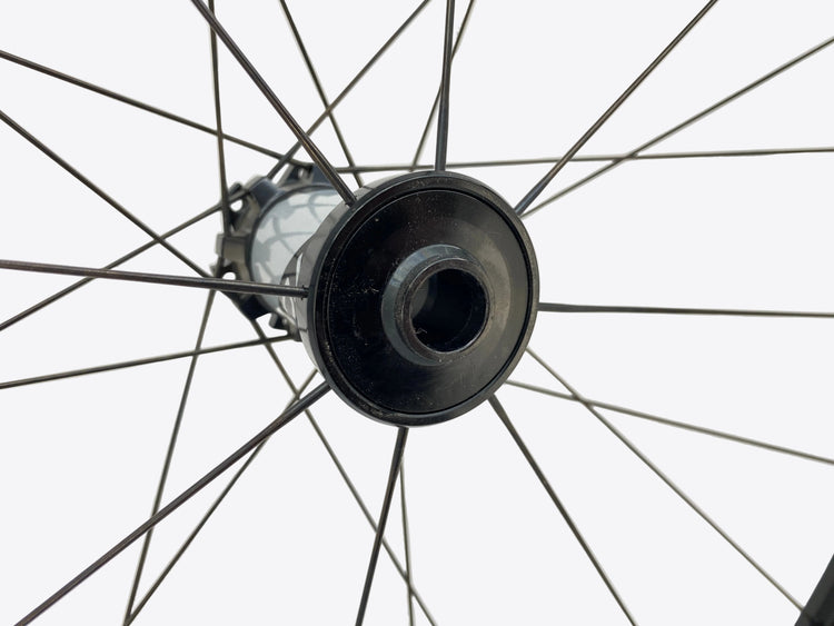 close up of the right front axle end