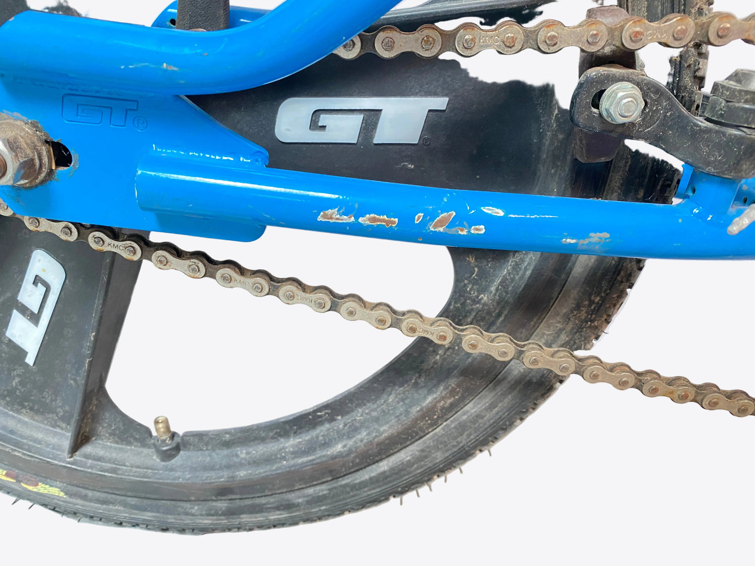 scratches on the right chainstay