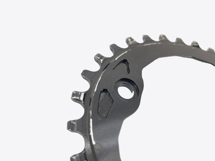 close up of the chainring teeth