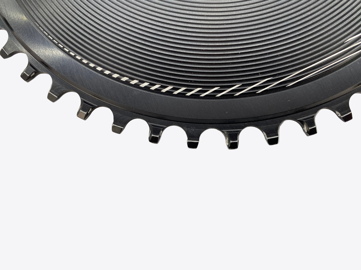 close up of the chainring teeth