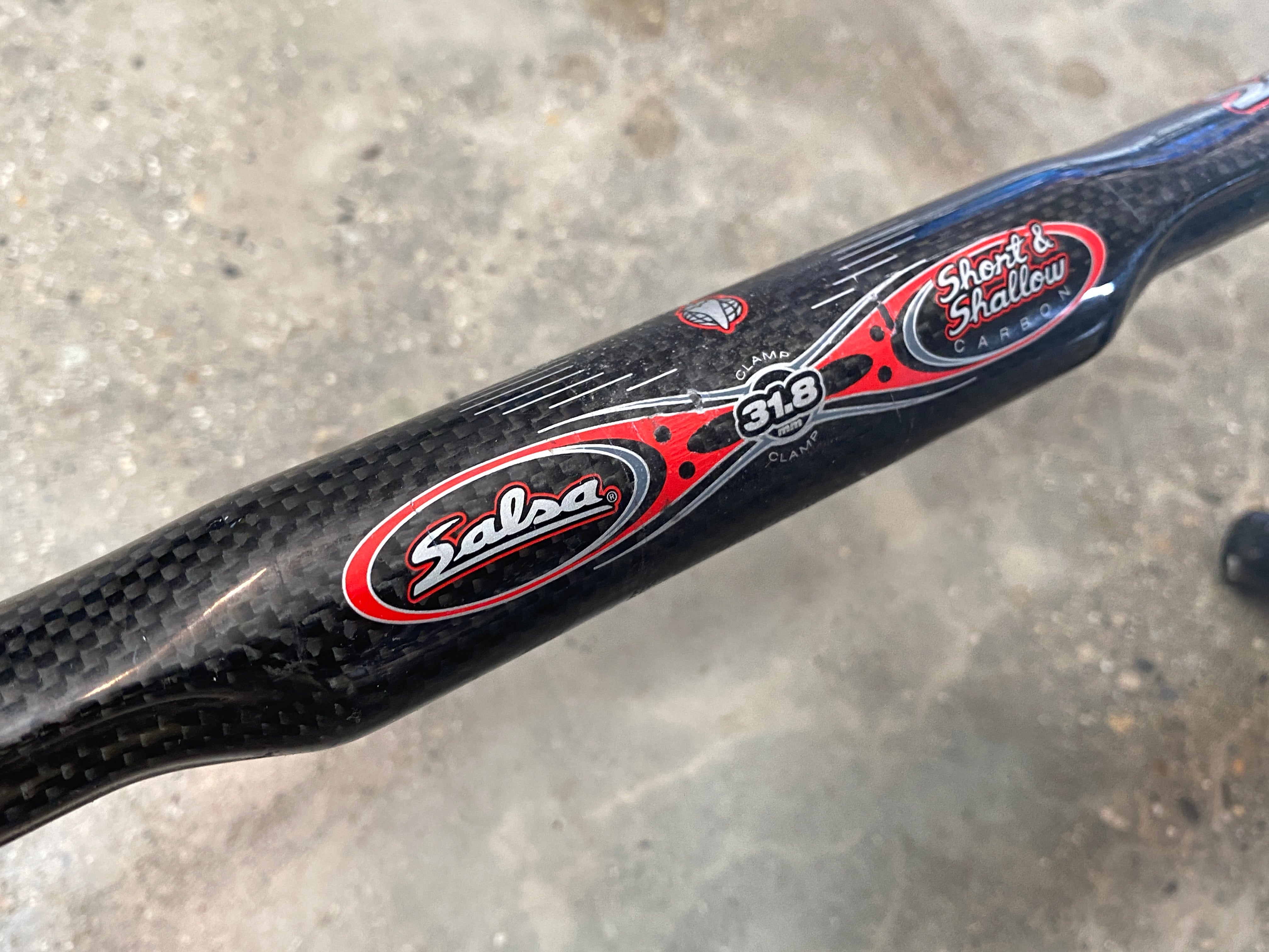 Salsa Short and Shallow Carbon Drop Bars 31.8mm 42cm