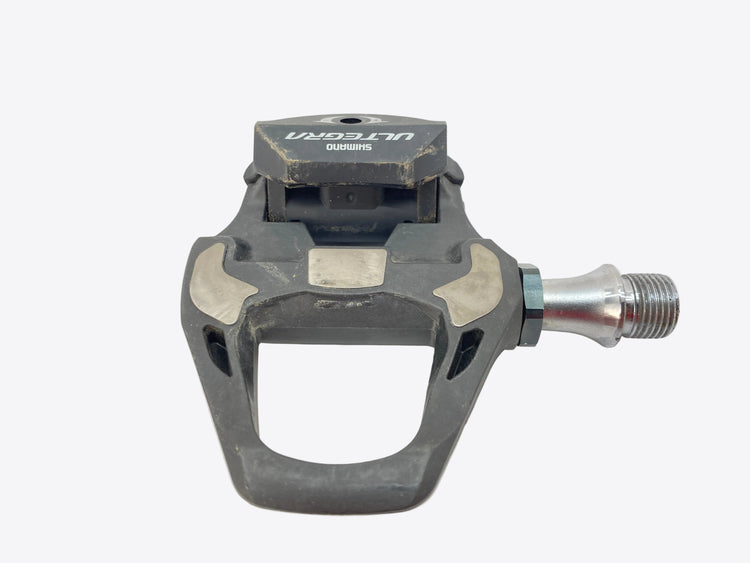 close up of the right pedal