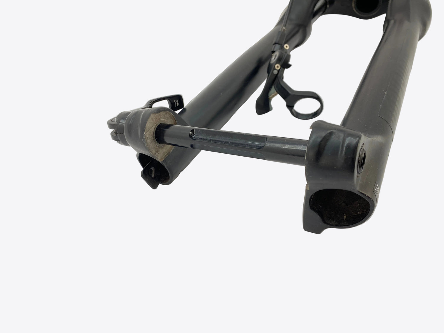 close up of the fork tips