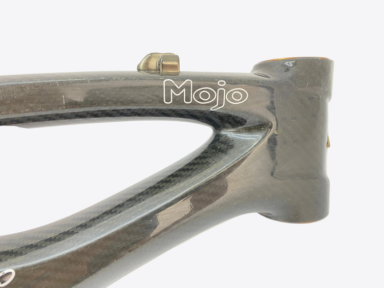 close up of the head tube