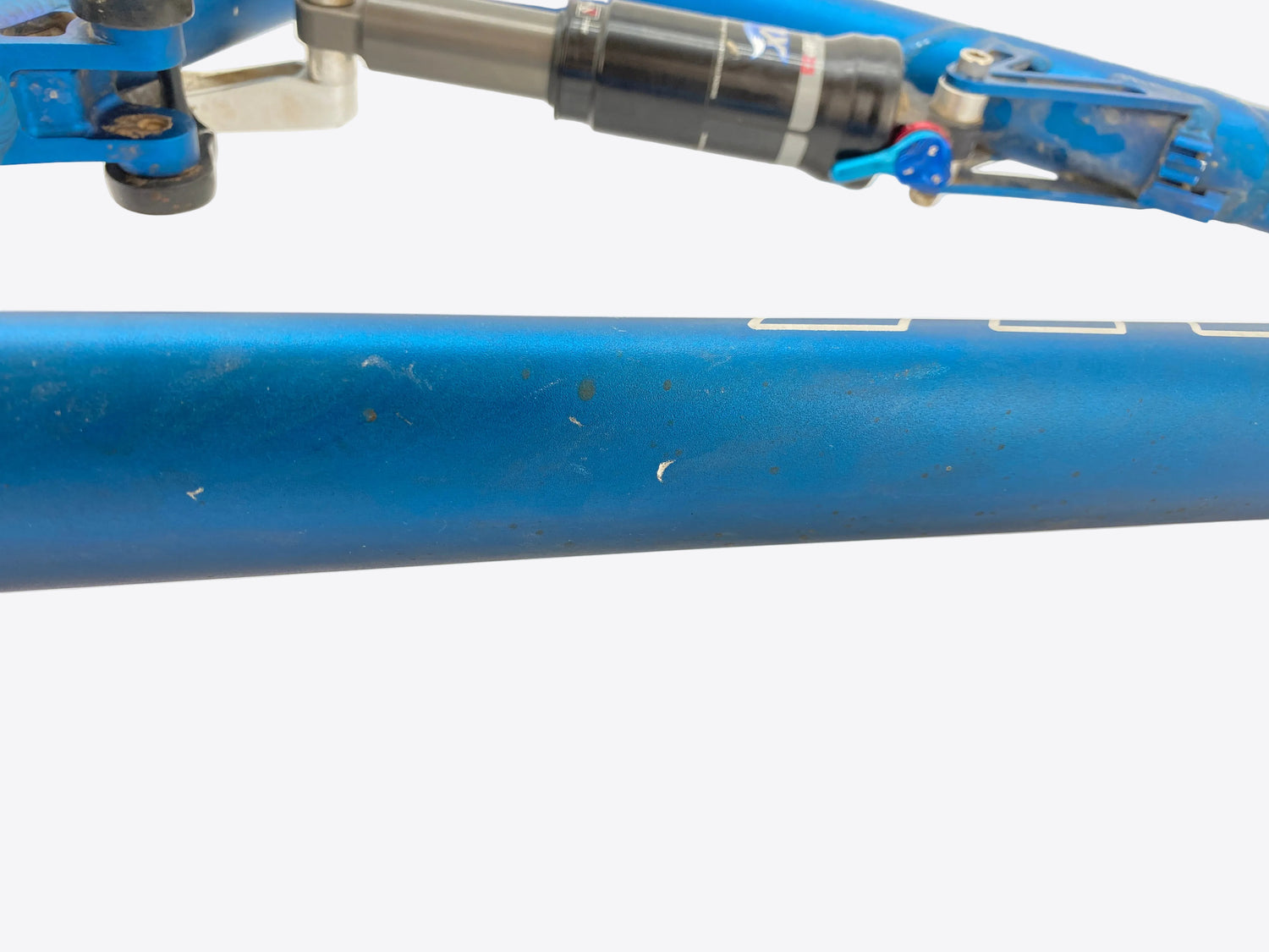 scratch under the down tube