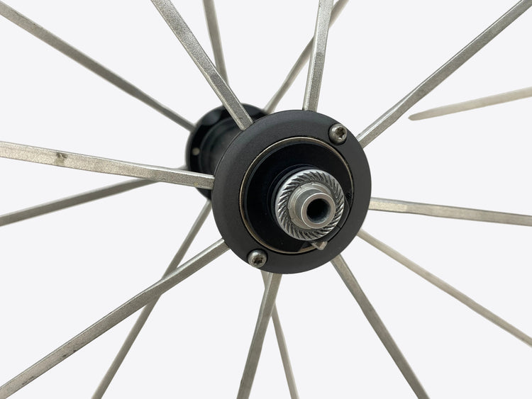 view of the right side axle end