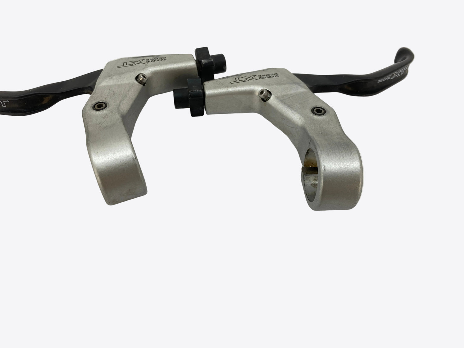 close up of the clamps