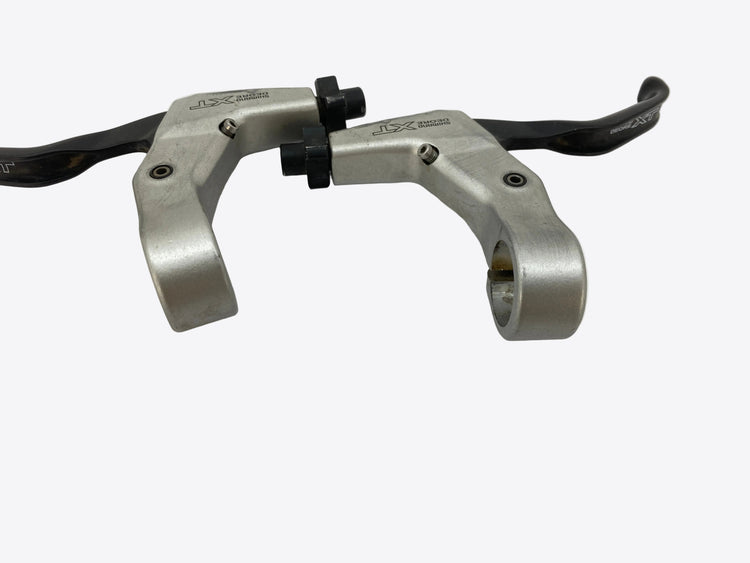 close up of the clamps