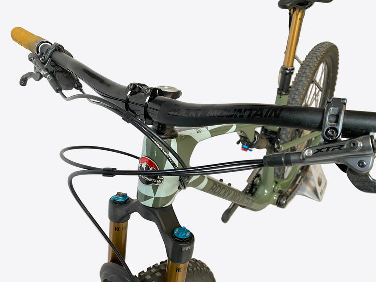 Rocky Element 90 Carbon Mountain Bike XTR Medium
