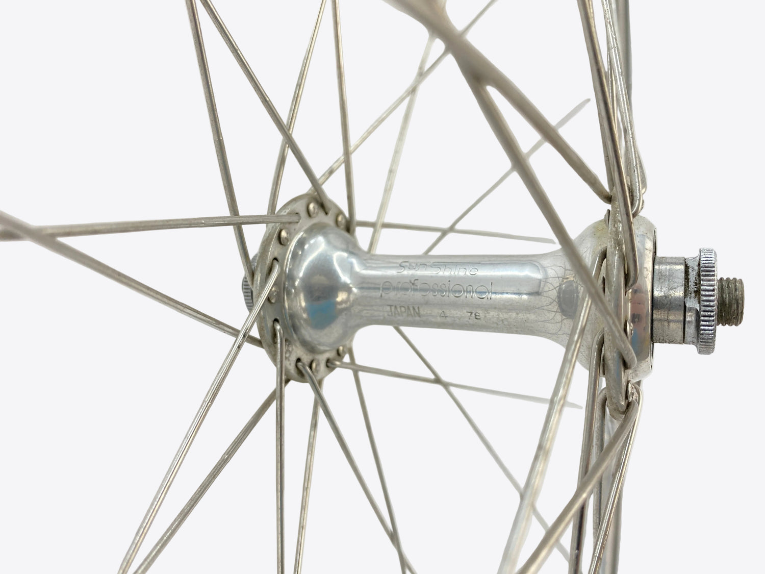 close up of the front hub