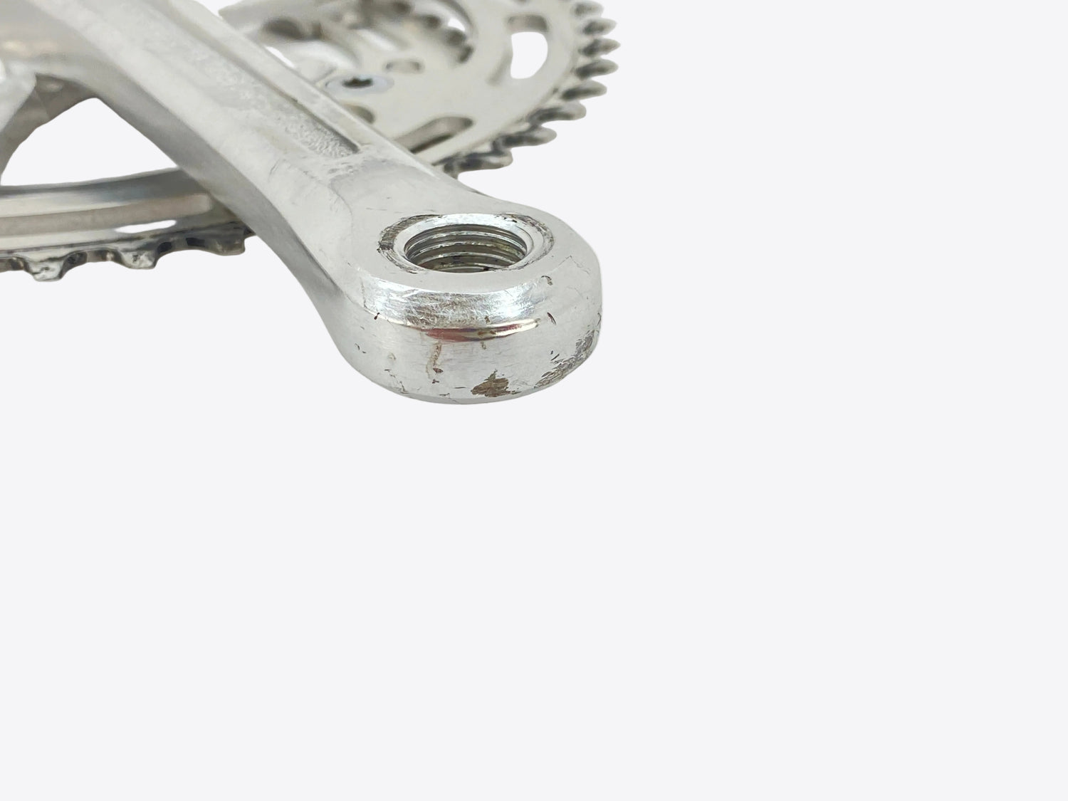the right crank arm end