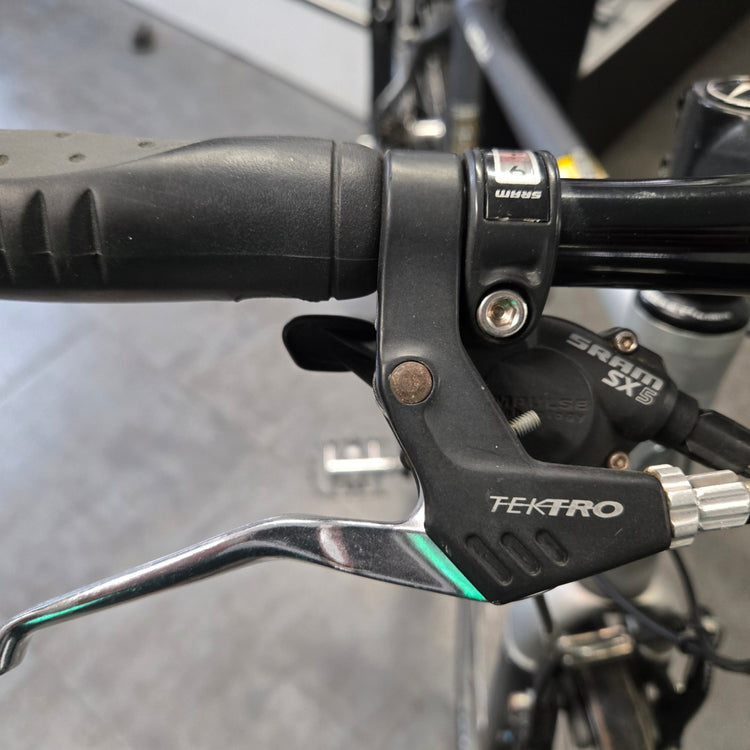 Scwhinn Ultra 2, Hybrid Bike, Medium